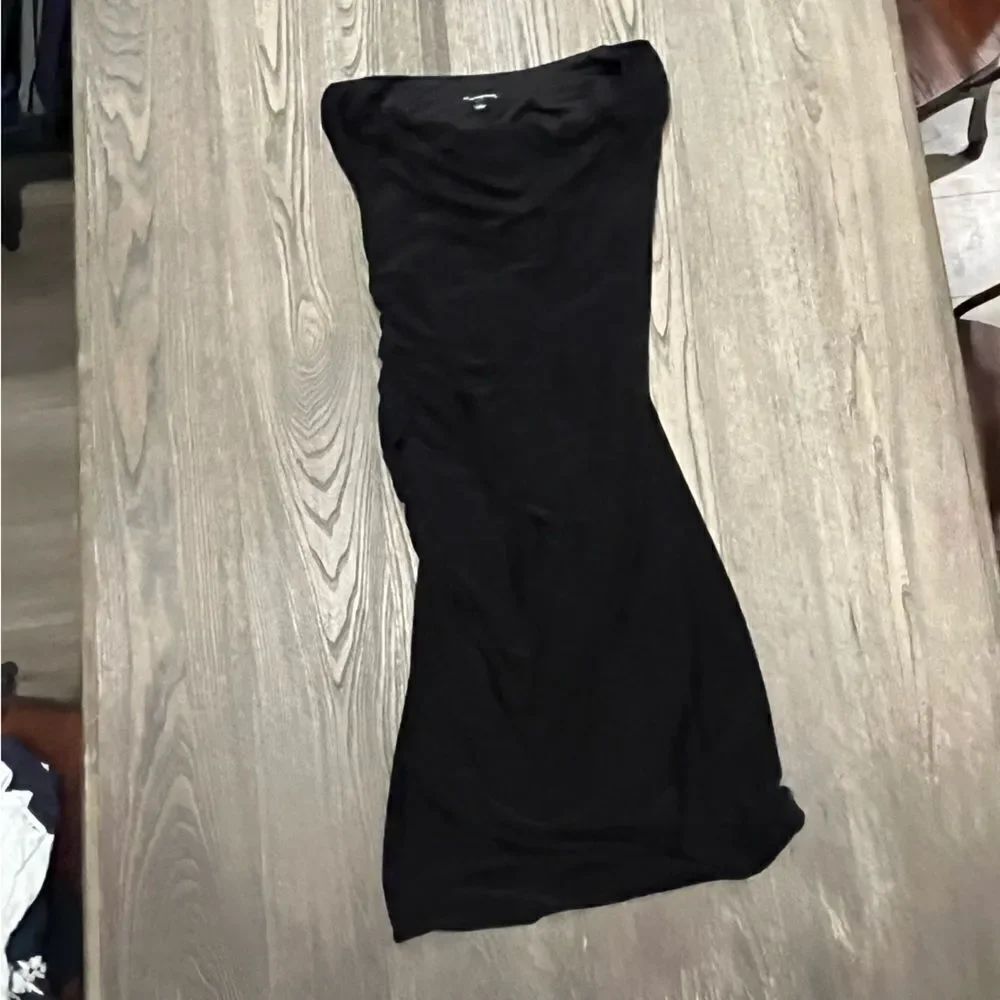 Sharagano Bodycon Cocktail Dress Mini Boat Neck Cap Sleeve Fitted Black Size 6